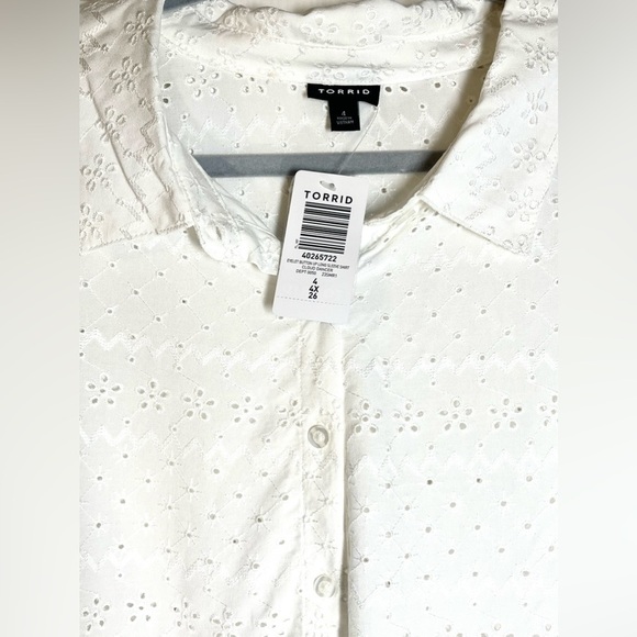 NWT Torrid Women’s Plus Size Eyelet Button Up Long Sleeve Shirt Size 4 W… - Picture 5 of 8